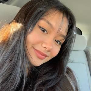 Meet your Posher, Chloe renee